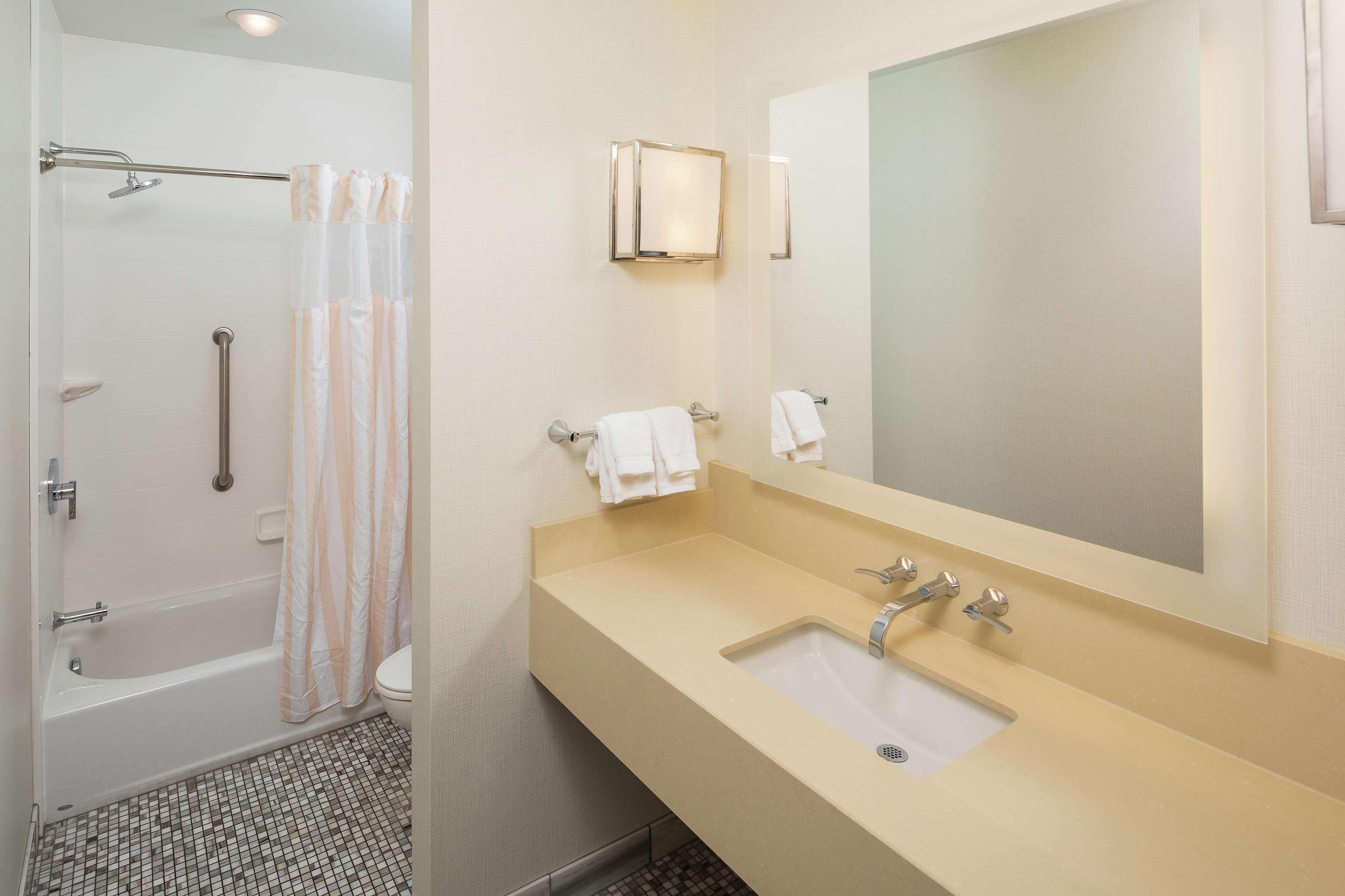 Hilton Garden Inn Sioux Falls Downtown Ngoại thất bức ảnh