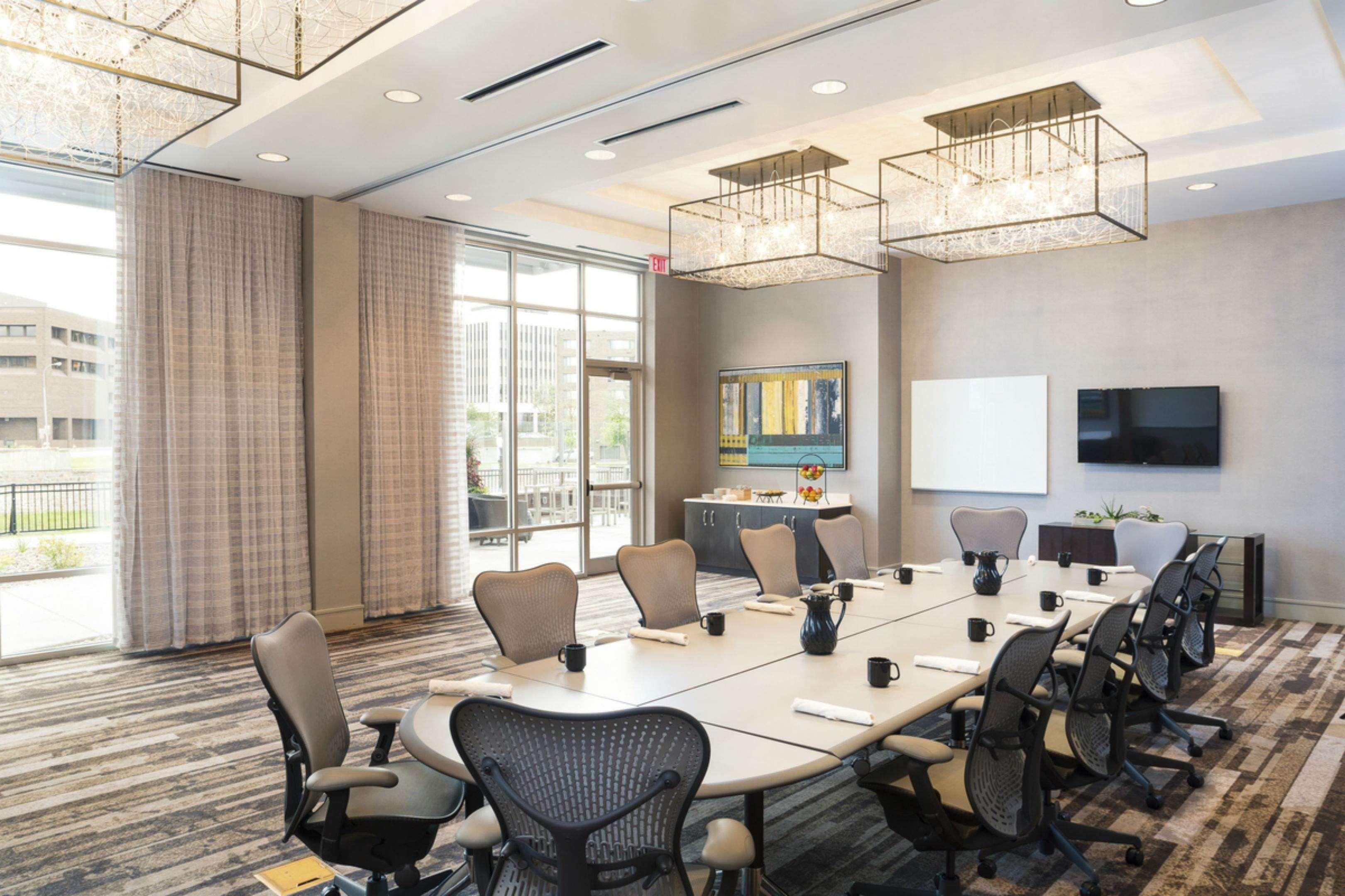 Hilton Garden Inn Sioux Falls Downtown Ngoại thất bức ảnh
