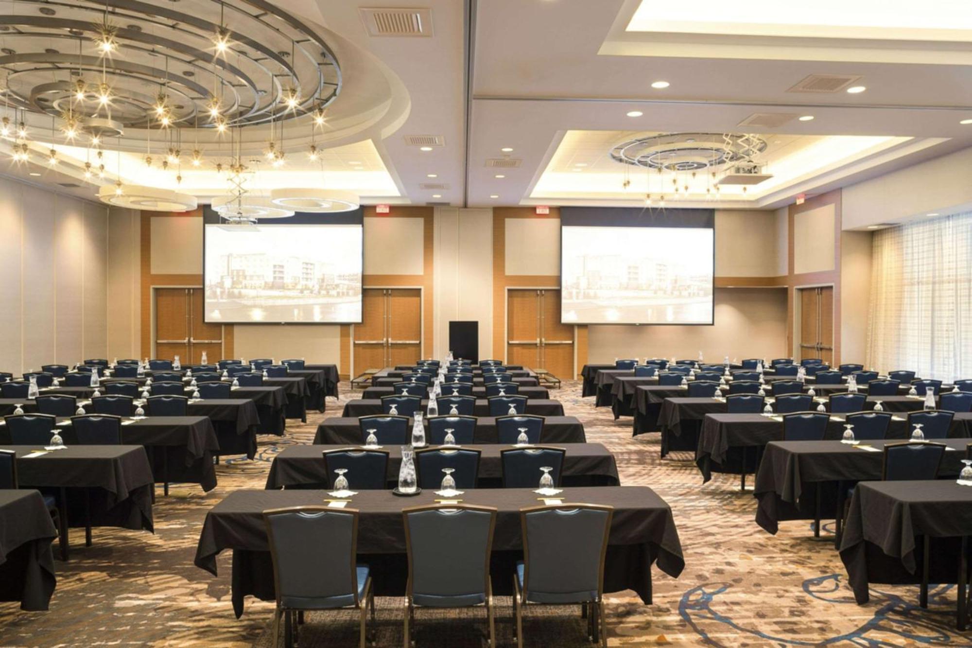 Hilton Garden Inn Sioux Falls Downtown Ngoại thất bức ảnh