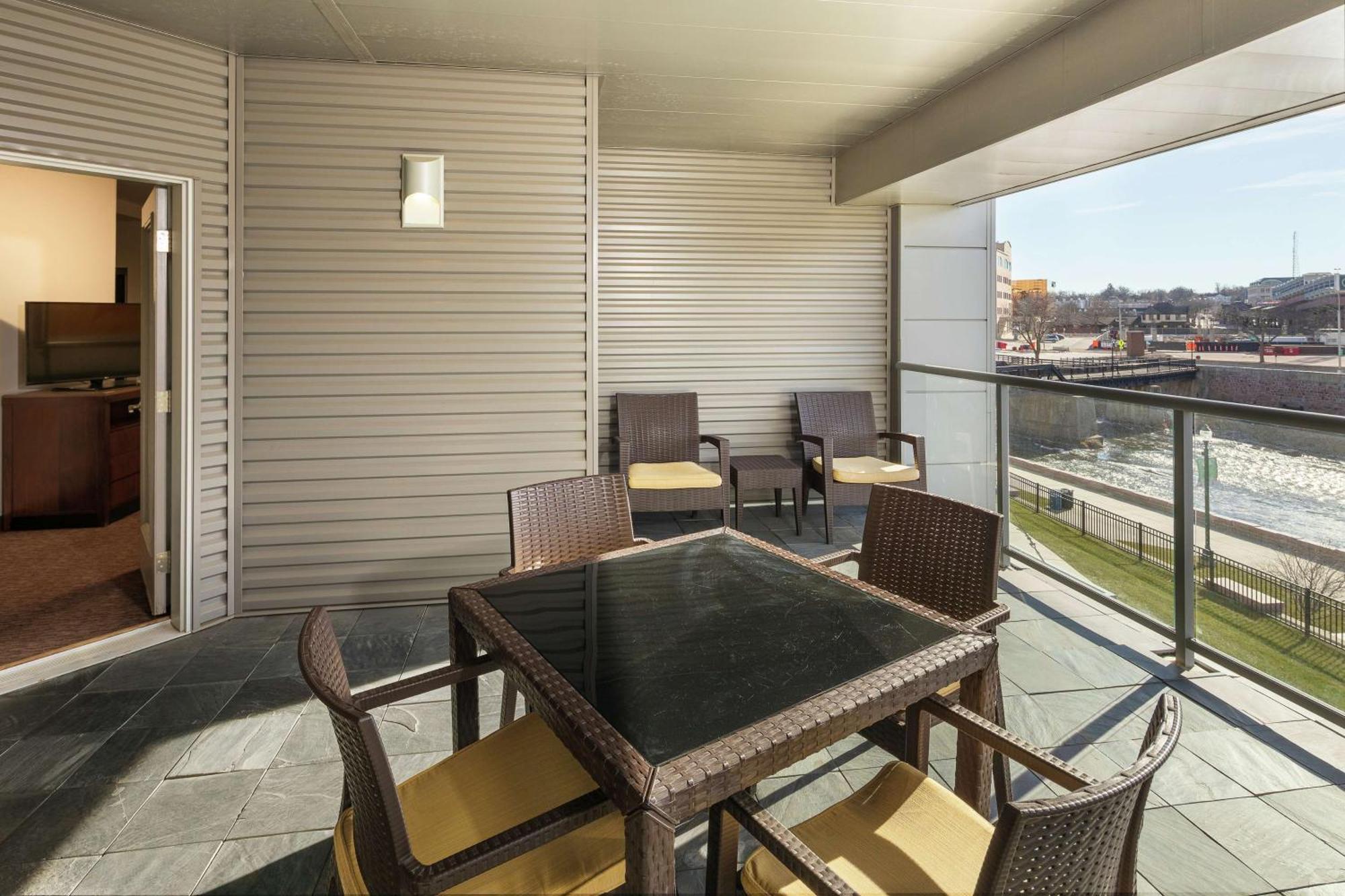 Hilton Garden Inn Sioux Falls Downtown Ngoại thất bức ảnh
